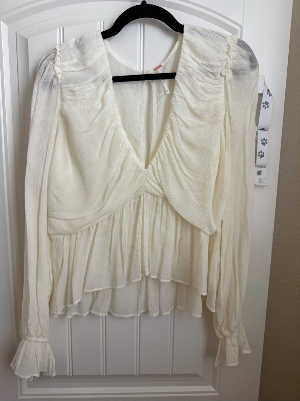 Free People Cream V-Neck Ruffled Long-Sleeve Blouse